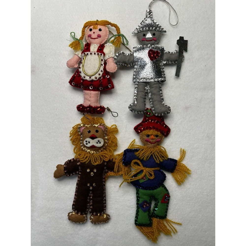 VTG Bucilla Wizard of Oz Felt Ornament Set Dorothy Tin Man Lion Scarecrow